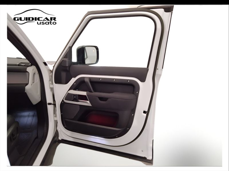 GuidiCar - LAND ROVER Defender 2022 Defender 110 3.0d i6 mhev SE awd 200cv auto Usato